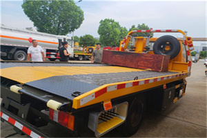 都匀附近拖车电话号码服务